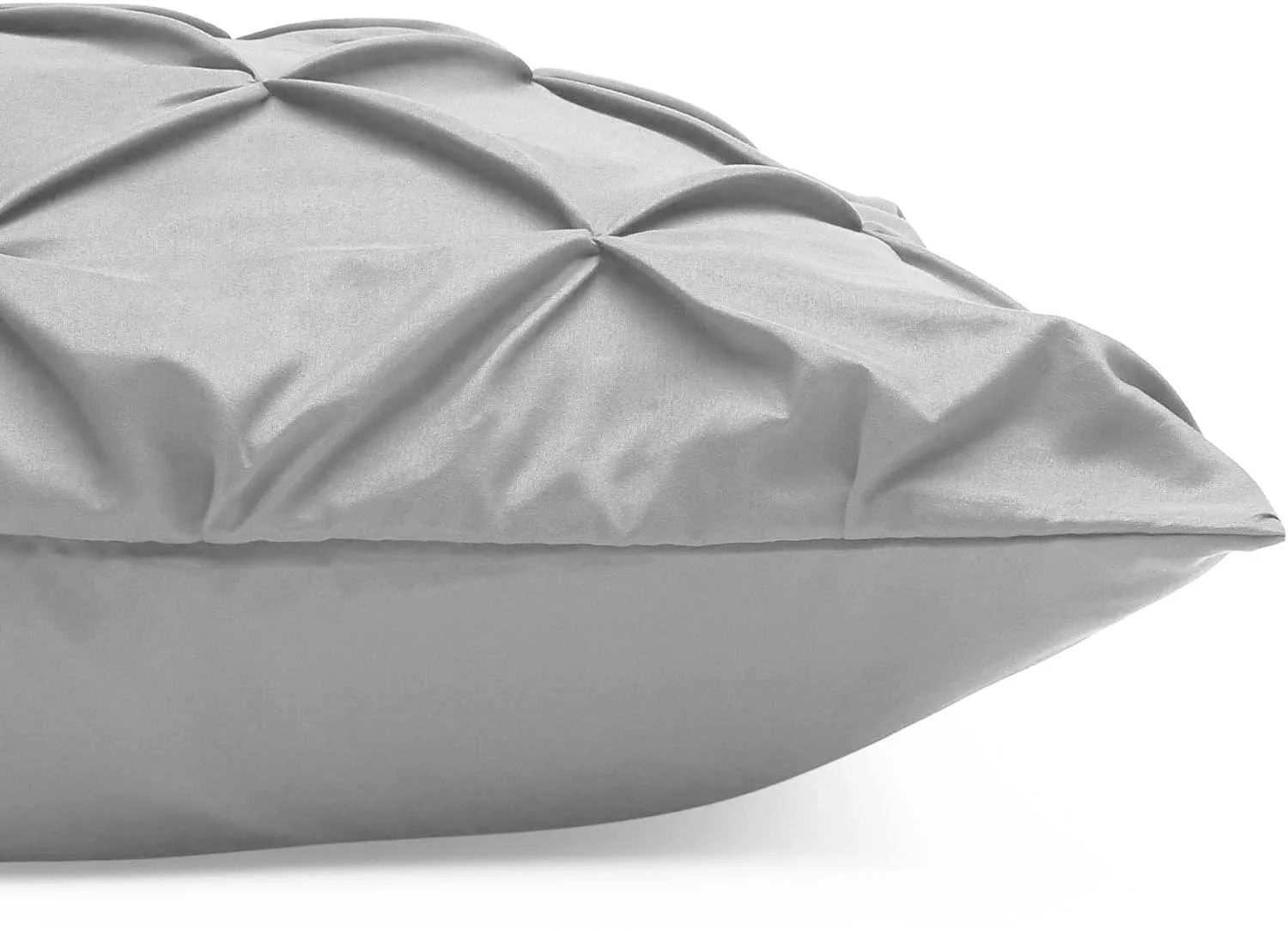 Amazon Basics Light-Weight Microfiber Pinch Pleat Duvet Cover Set
