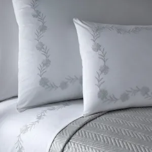 Daphne Bedding by Matouk