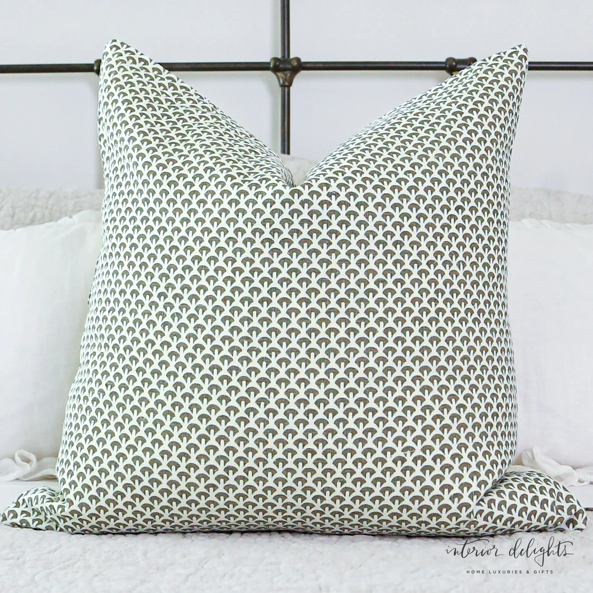 Ella Linen Pillow- Walnut- 20x20
