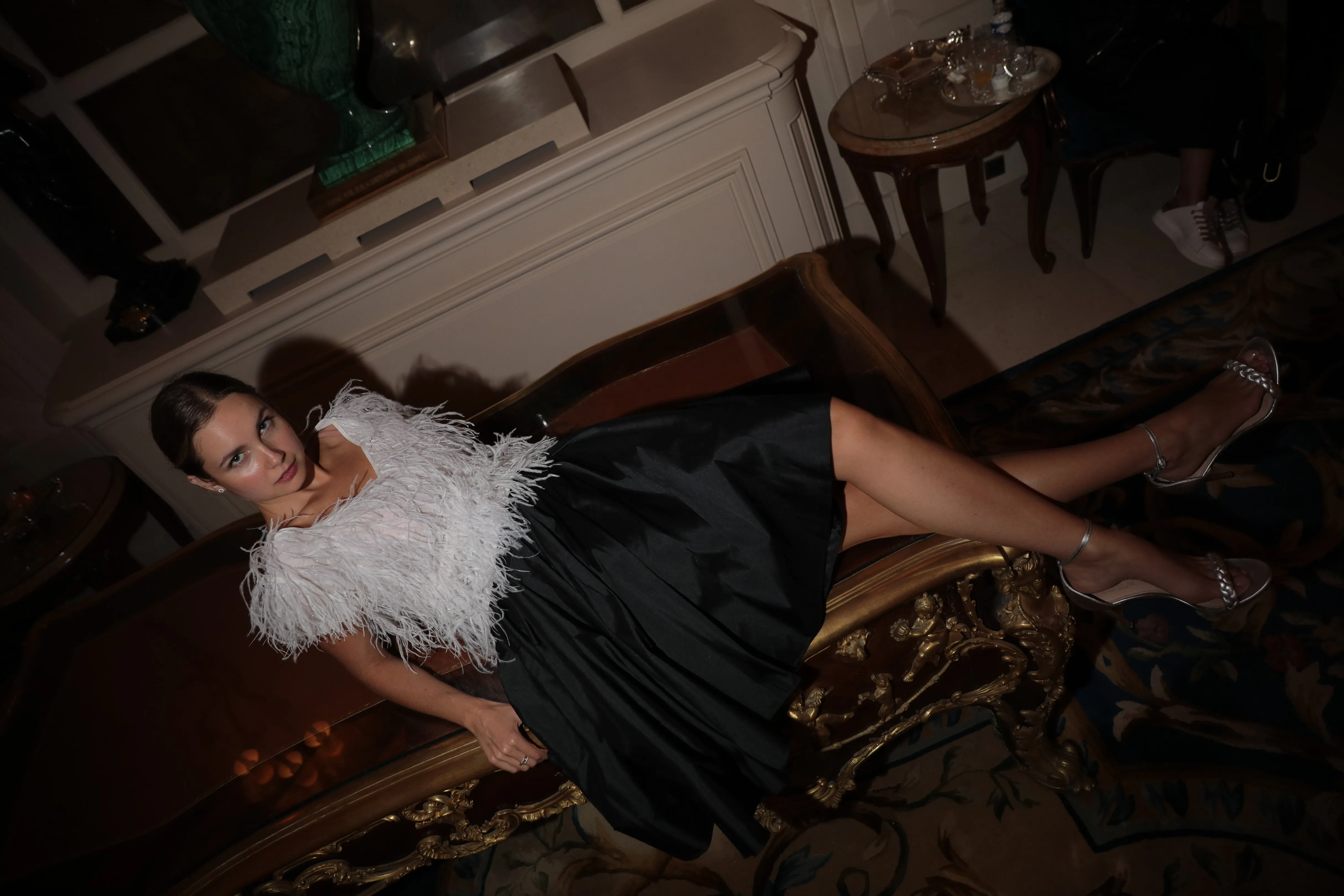 FEATHER VNECK TOP OYSTER