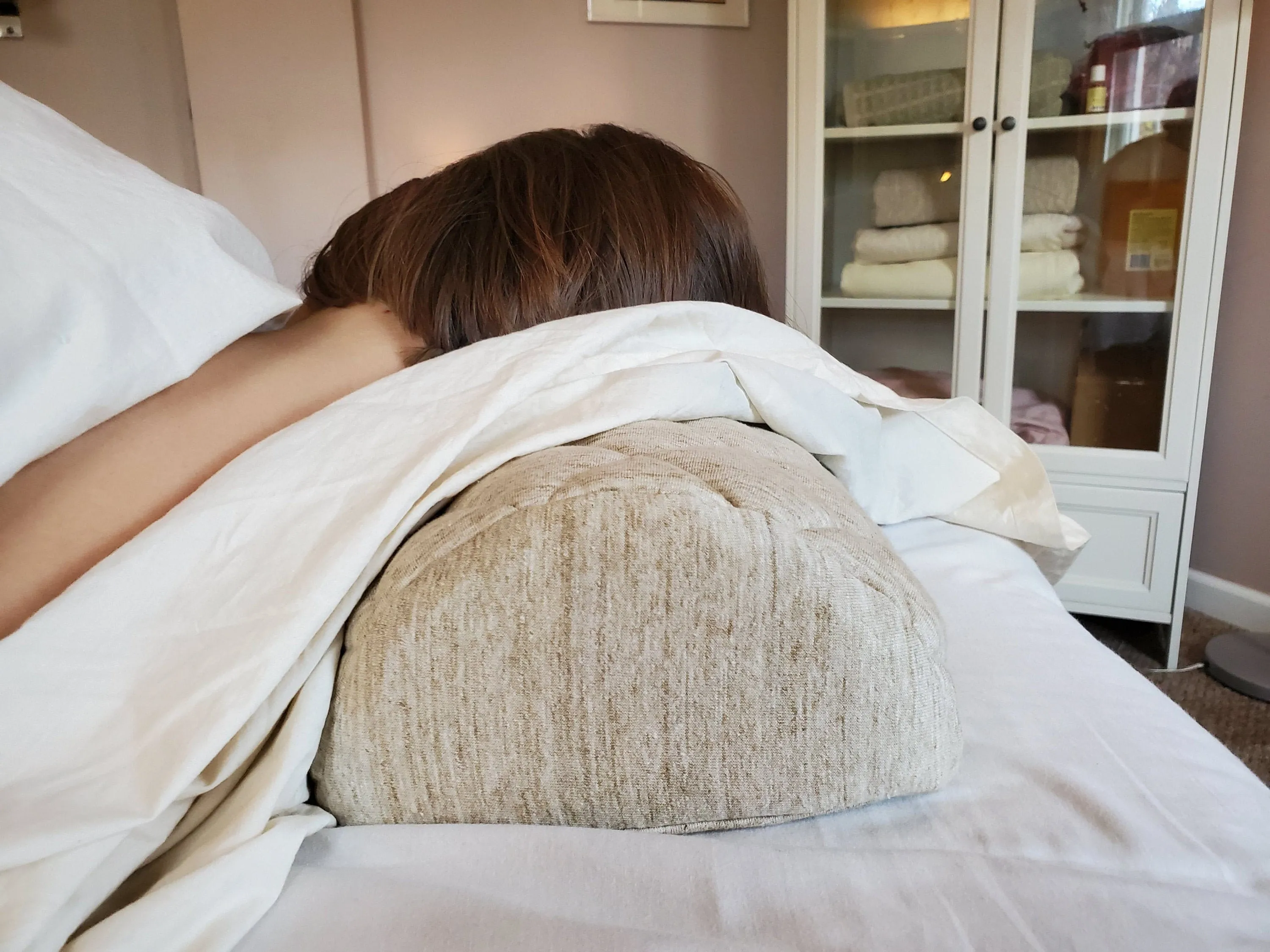 Half Moon Comfort pillow (For Trade Show Only)