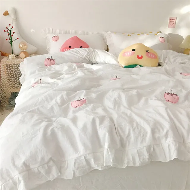Kawaii Peach Strawberry Bedding Set