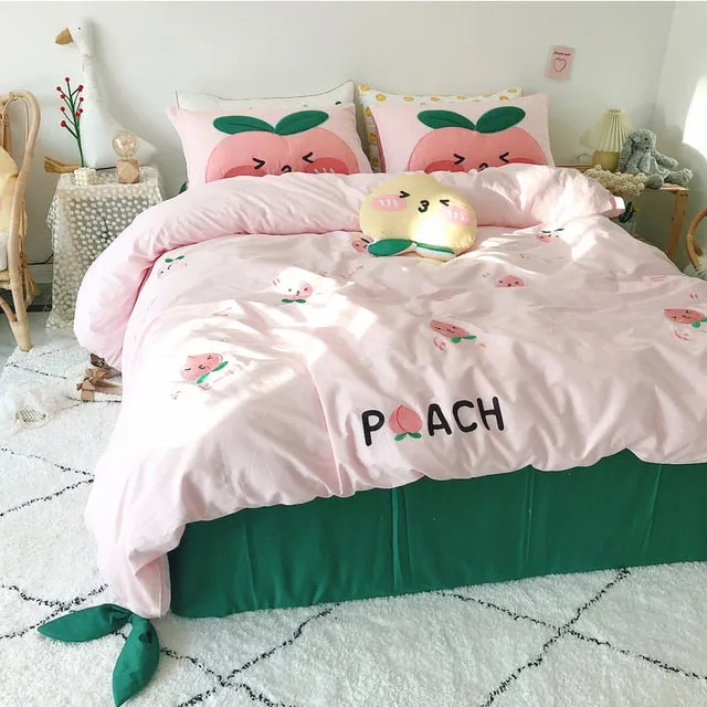Kawaii Peach Strawberry Bedding Set