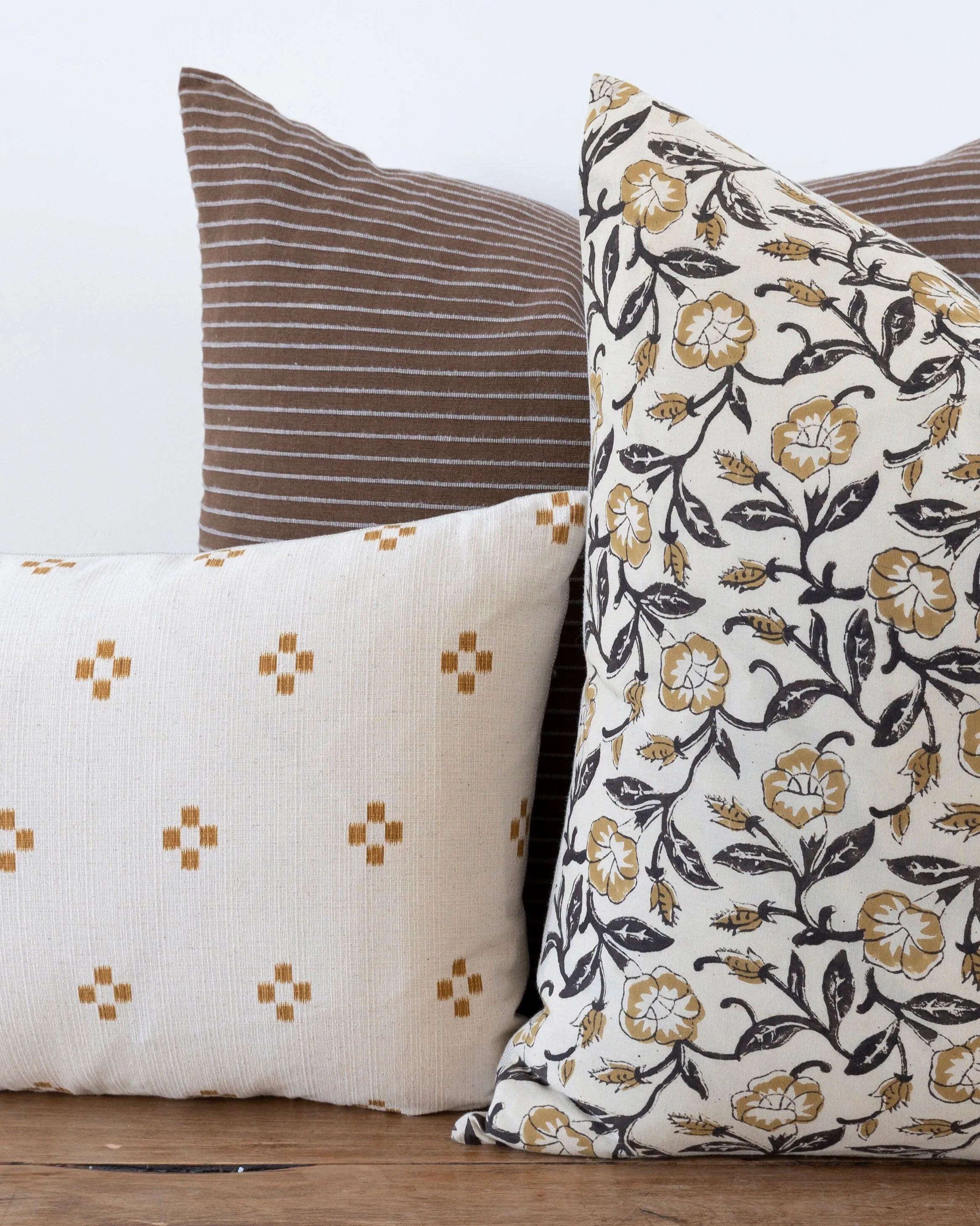 Linen   Cloth Curated Collection "Luca"