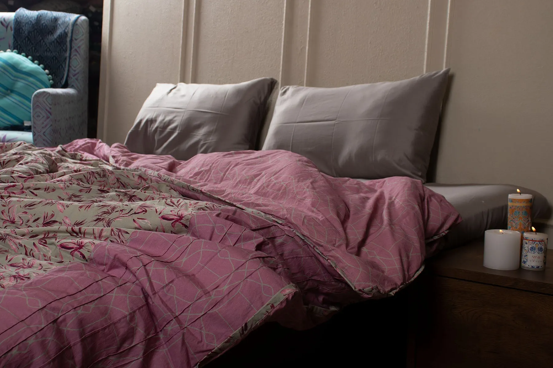 Modern Plum Tuck Styled Comforter