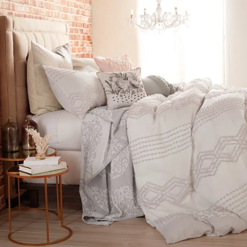 Outsey Standard Cotton Chenille Comforter Set