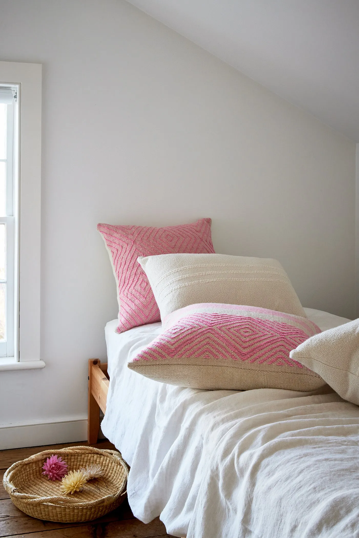 Sacred Valley Diamanté Pillow Rosa