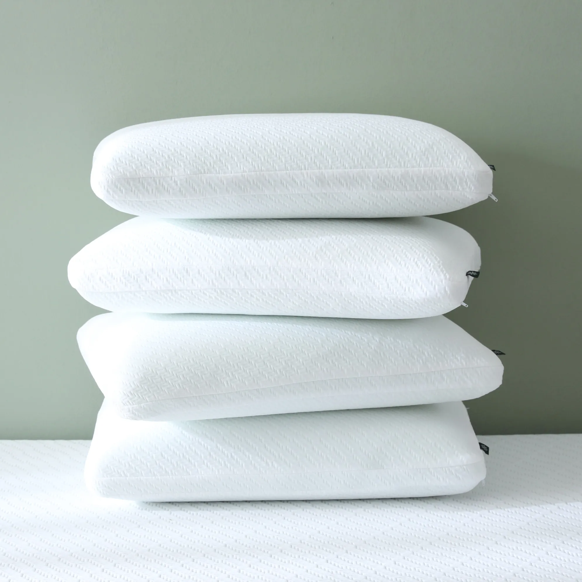 Zinus 'Cool Series' Green Tea Memory Foam Traditional Pillow - Med Soft